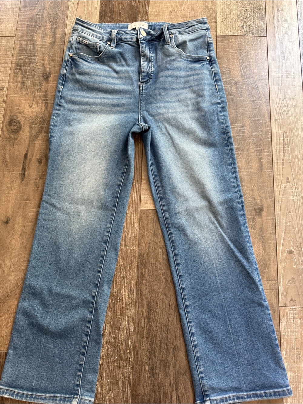 Women’s high waisted straight leg Jeans in Light Blue Denim 30 or 11